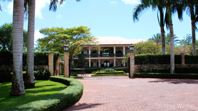 A Casa de Campo villa of average size.